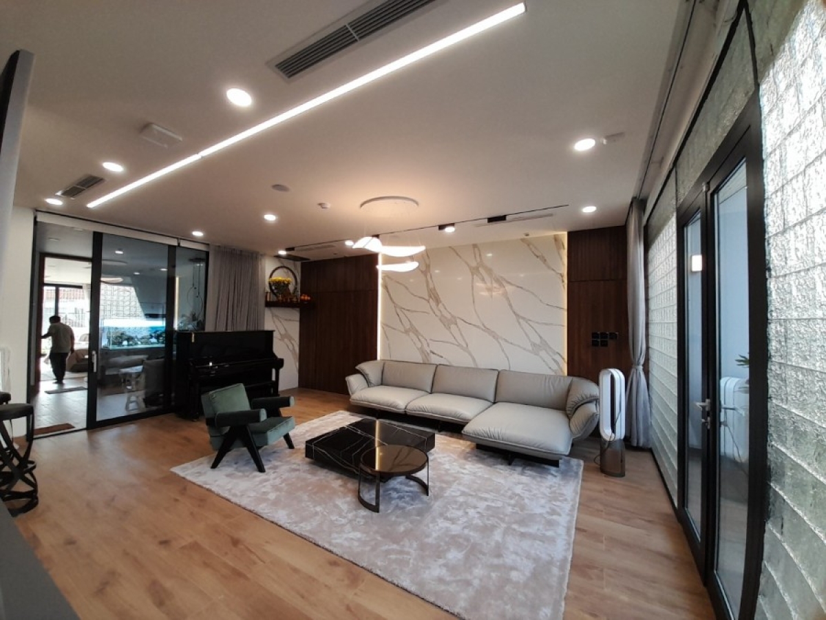 Chị Loan - 0