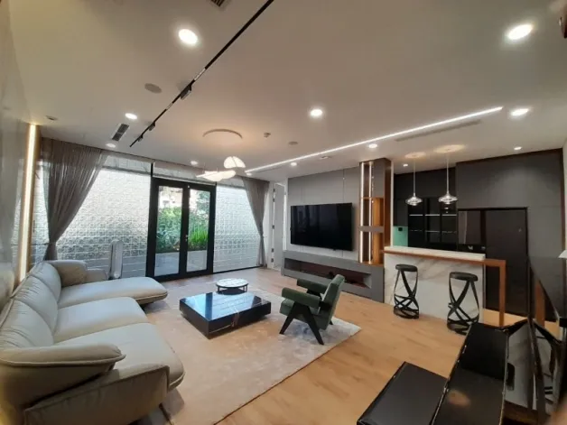 Chị Loan